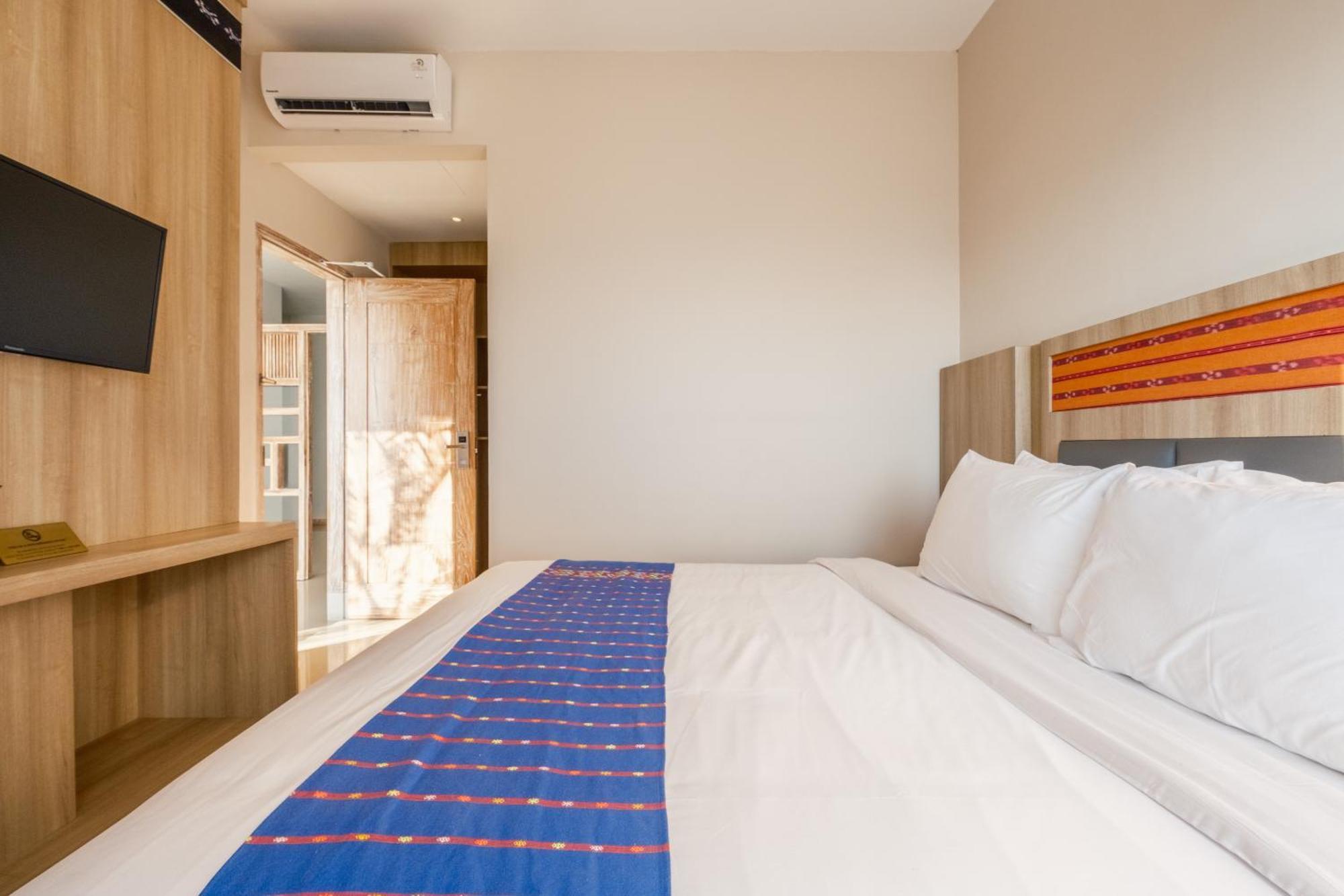 Dejavu 2.0 Hotel Bajo Komodo Labuan Bajo Eksteriør bilde