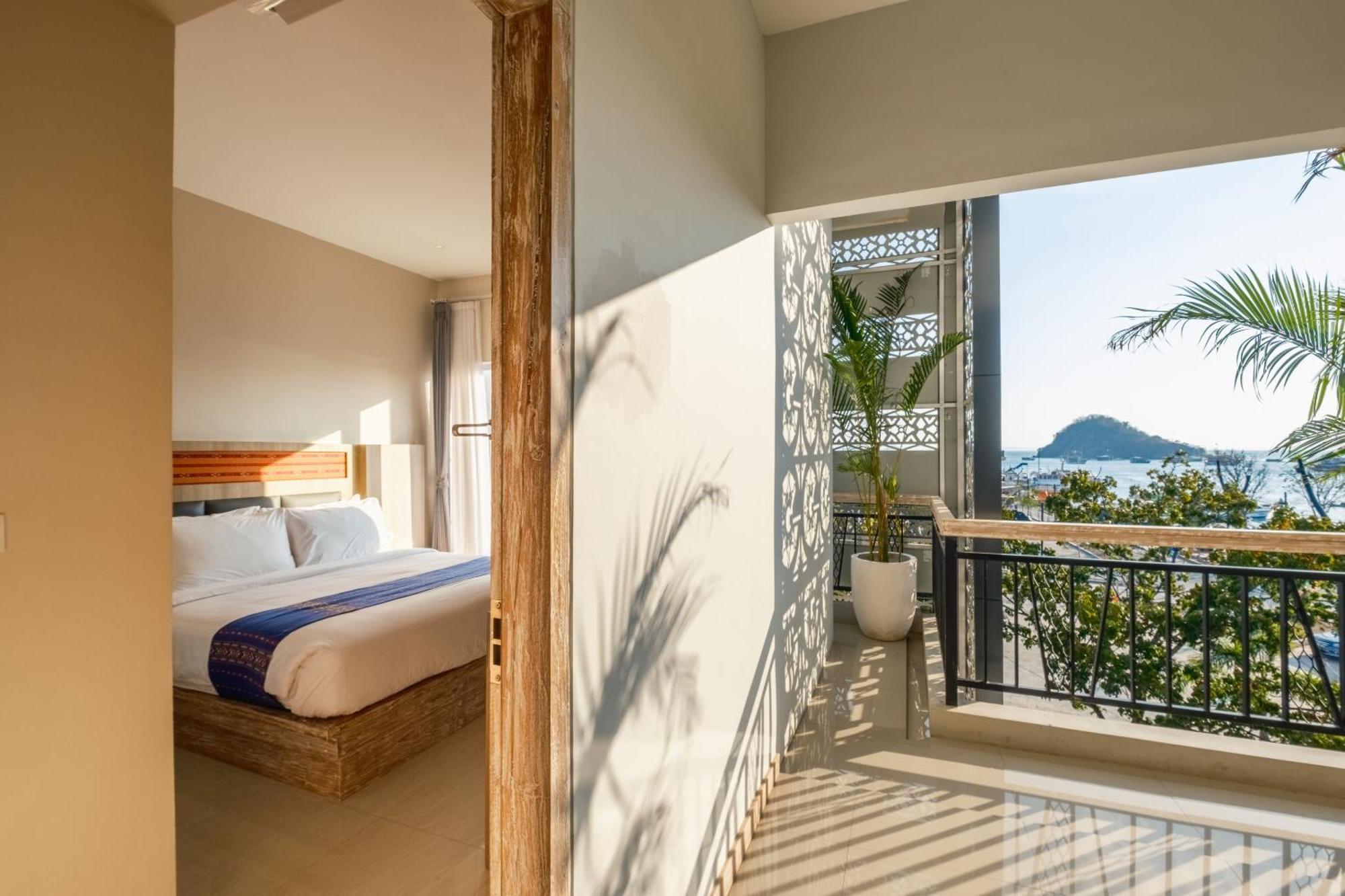 Dejavu 2.0 Hotel Bajo Komodo Labuan Bajo Eksteriør bilde