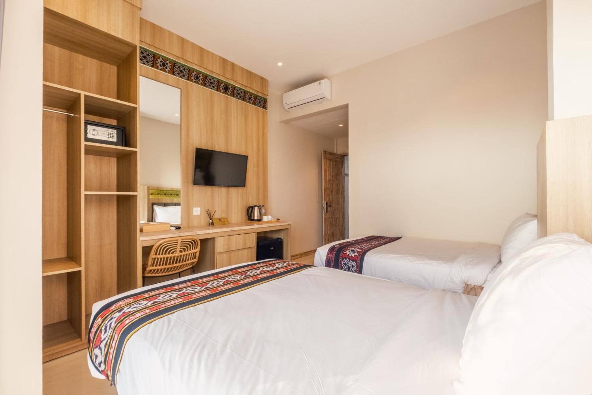 Dejavu 2.0 Hotel Bajo Komodo Labuan Bajo Eksteriør bilde