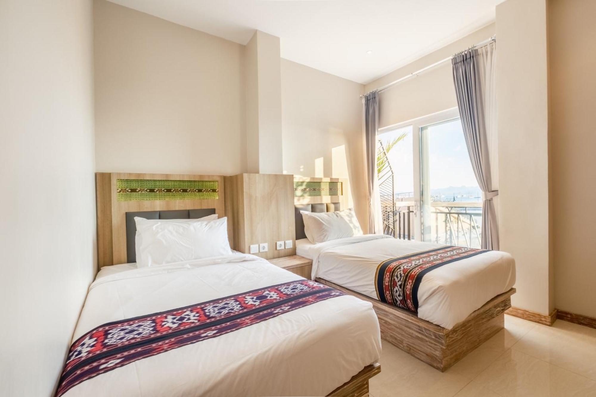 Dejavu 2.0 Hotel Bajo Komodo Labuan Bajo Eksteriør bilde